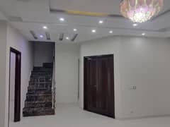 5 JUST LIKE NEW HOUSE AVAILABLE FOR RENT HUNDRED PERCENT ORIGINAL PICTURE