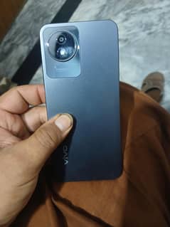 vivo  Yo2T 4+4 rem 128 gb mamroy box charger 10 by 10 candtion