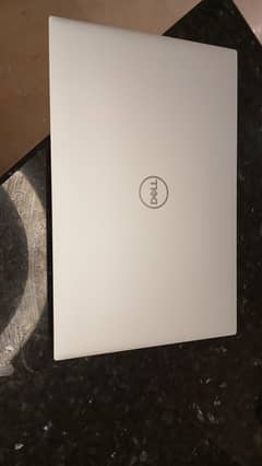 Dell XPS 9720 i7-12th, 40gb ram, 256gb SSD