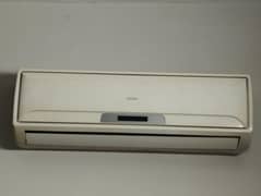 Haier AC for slae 1 ton
