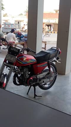 Honda 125 motorcycle