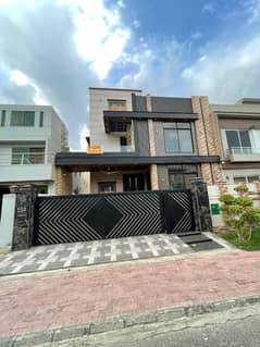 10 Marla House For Sale In A Prime Residential Area Move In Ready