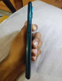 i am selling  Huawei p40 lite pta official approved need cash