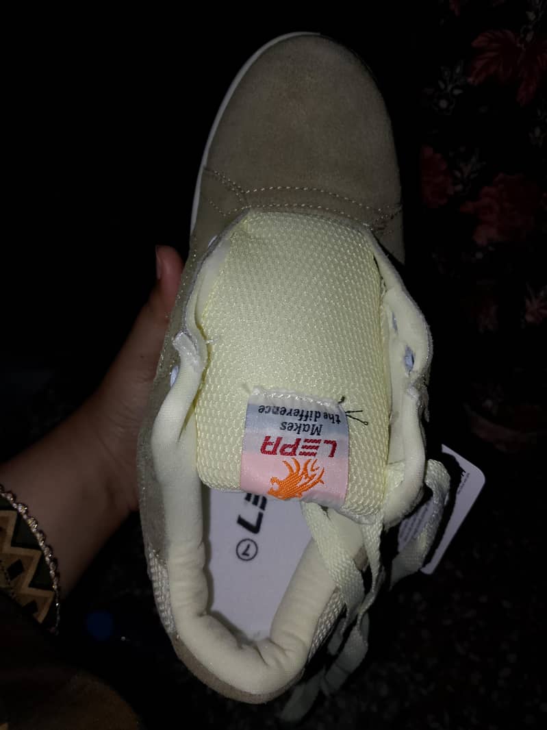 2 size available 7 number 11 number 1