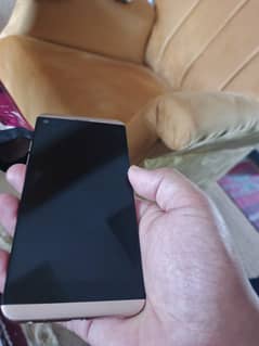LG V 34