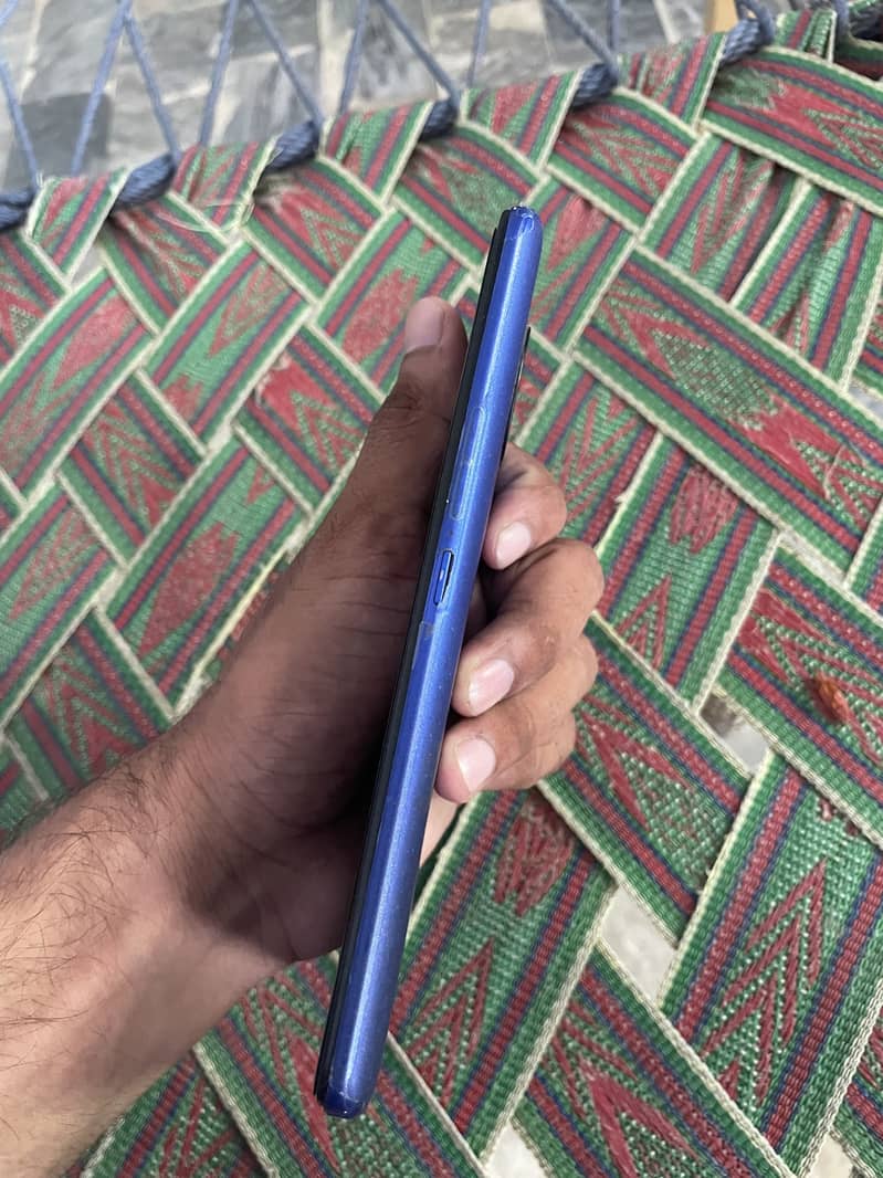 Techno spark 6   4 ram 64 memory Contact only on watsp 0317/9940/990 4