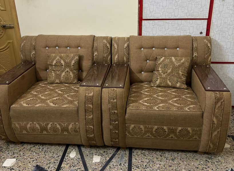 5 seater sofa set with 3 tables 0