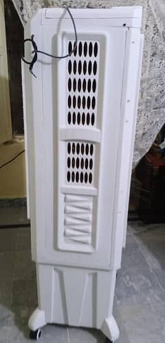 AC DC cooler