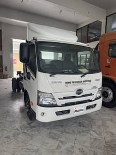 Hino 300 Series  XZU-720R