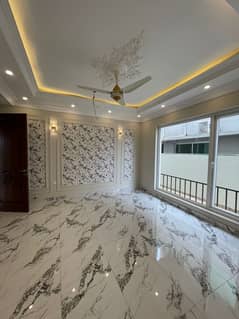 UPPER PORTION 2 BEDROOM Lake City Meadows