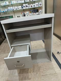 Computer Table  10/10 condition