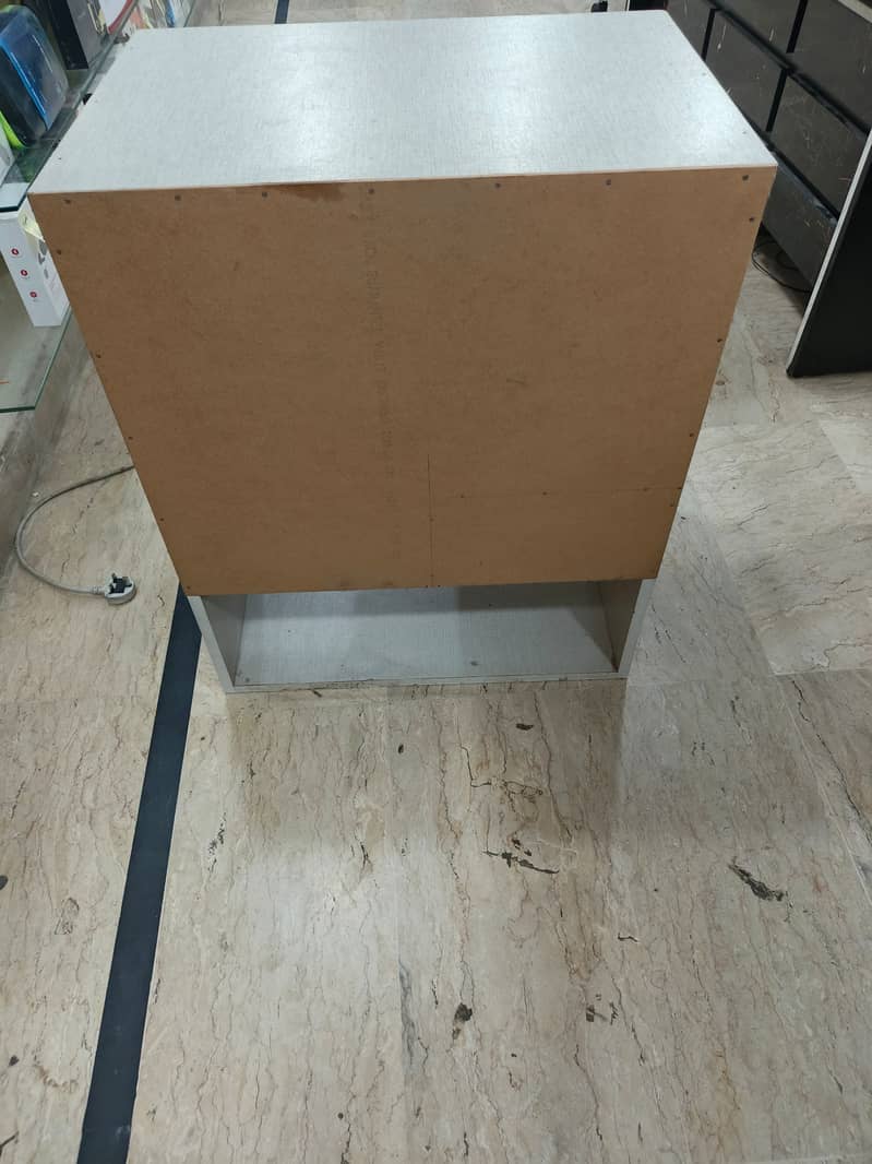 Computer Table  10/10 condition 4