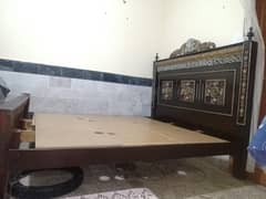 wood king size bed 2 side tables