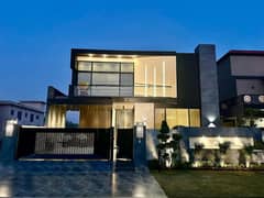 10 MARLA BRAND NEW HOUSE FOR SALE IN DHA PHASE 8 EX PARK VIEW
