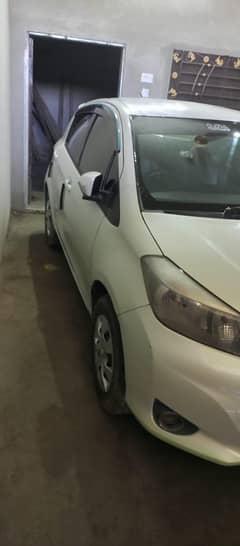 TOYOTA VITZ JEWELLA 1.0
