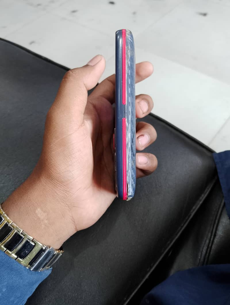 10 by 7 condition touch screen battery 10 by 6 condition no faults 5