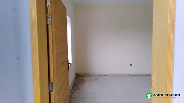 05MARLA FIRST FLOOR FLAT AVAILABLE FOR RENT AT PRIME LOCATION IN KHAYABAN-E-AMIN P BLOCK 8