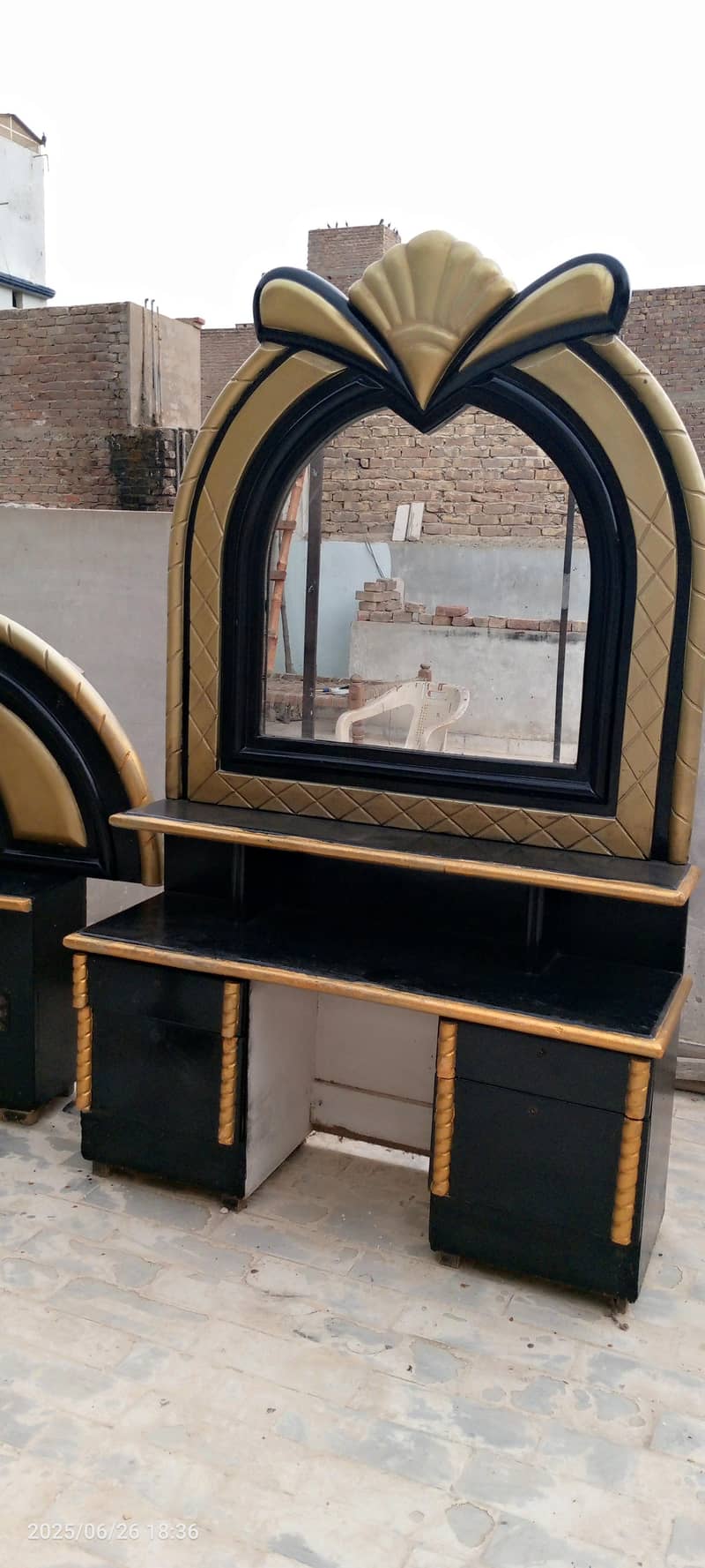 Double bed and Dressing table . 4