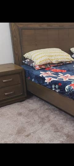 bedroom carpet neat and clean 14 by 13