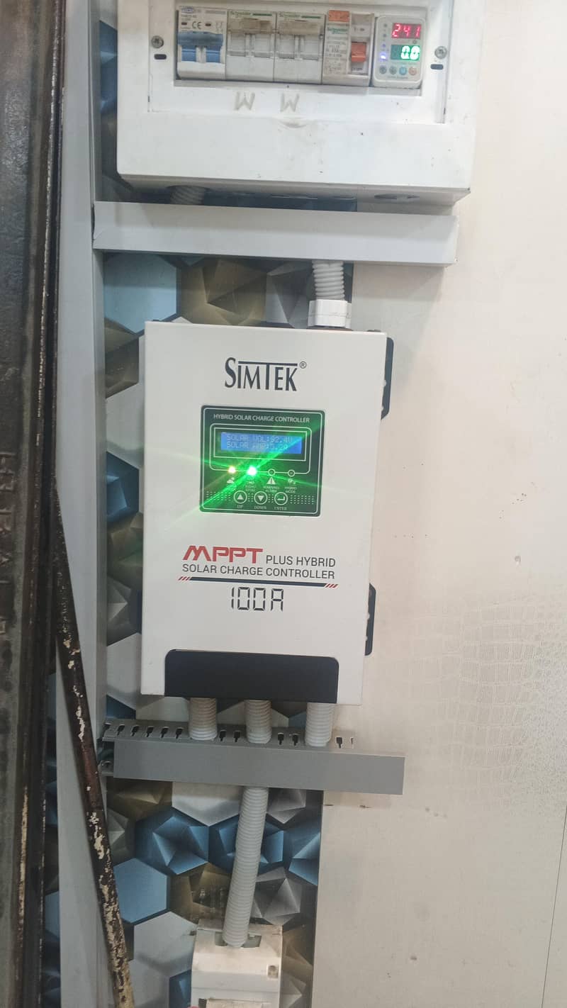 simtech mppt charge controller 1