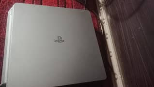 Playstation 4 Slim 10/10 condition/with two controllers/