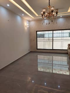 One kanal Useable Tripple Unit house is Available for sale in Dha Phase 02 Islamabad