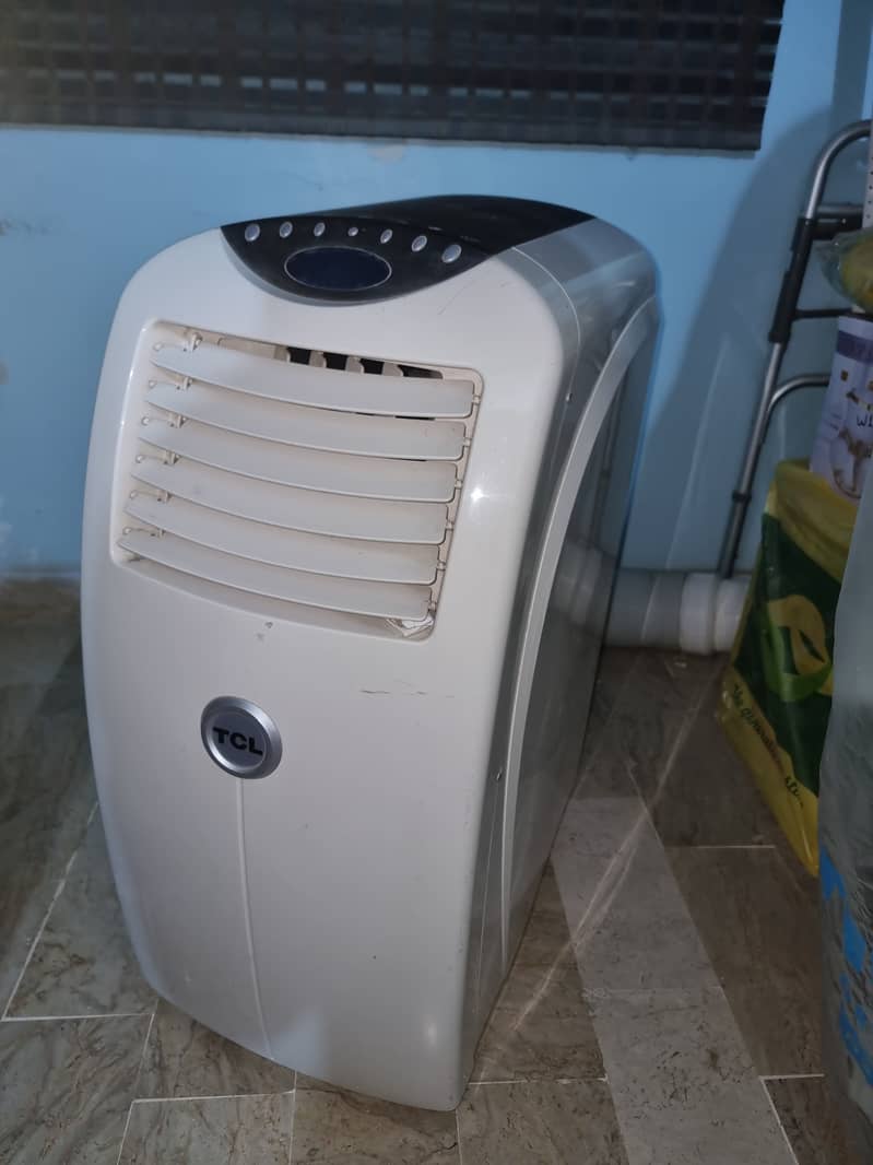 TCL portable AC used like new condition 0