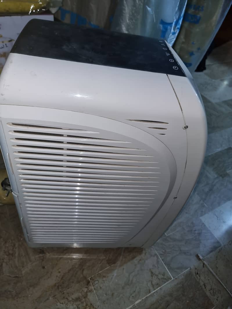 TCL portable AC used like new condition 1