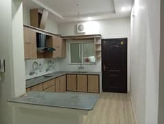 10 MARLA HOUSE AVAILABLE FOR SALE