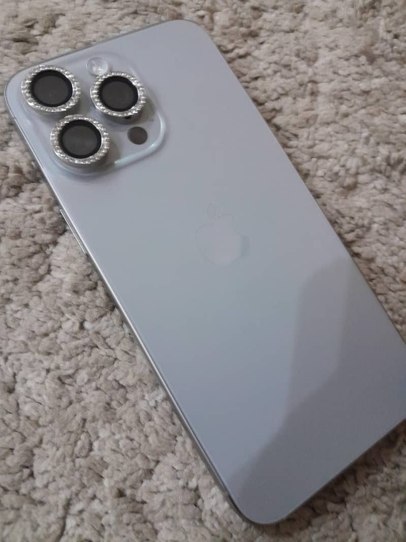 i phone 15 pro max 10/10condition b. h 89 0