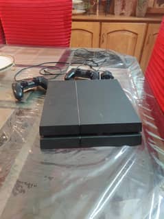 ps4 fat 500 gb with 2 controllers with 2 best games