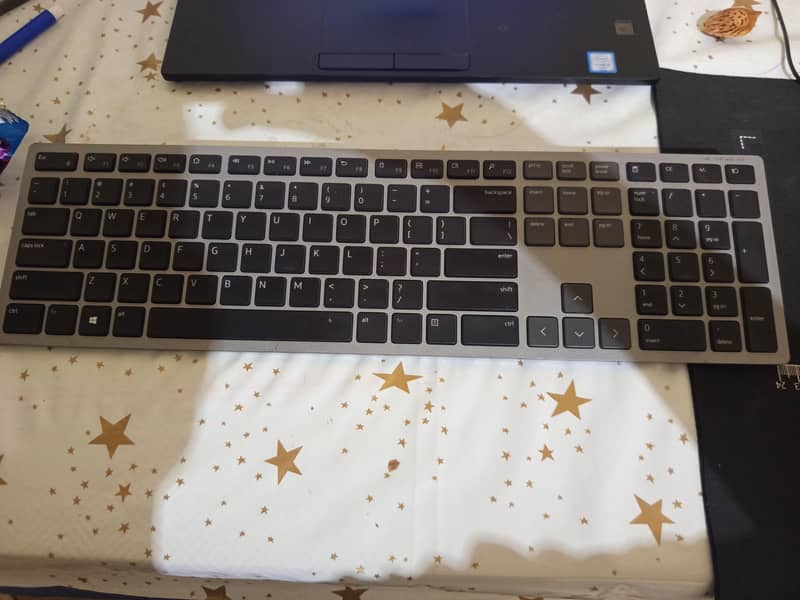 Dell kb700 multi display keyboard 0