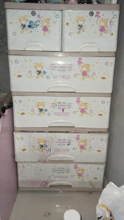 kids wardrobe in good condition