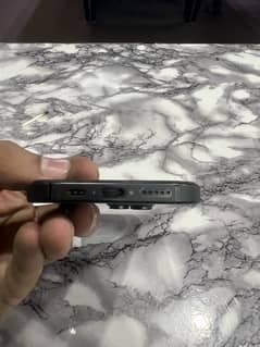 I phone 16 pro 256 JV