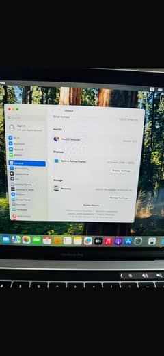 MacBook Pro 2019 core i7 ram 16 256 ssd 13 inch ratina display 10by10