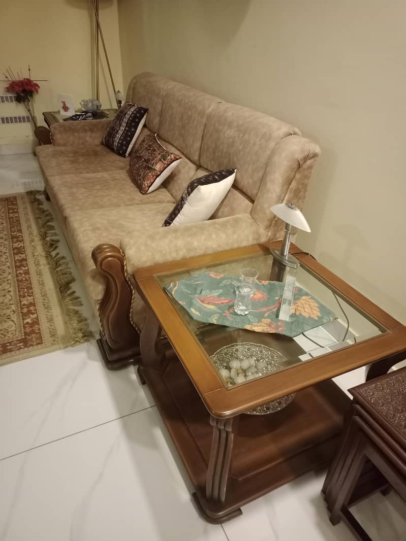 7 seater sofa with center table n 2 side tables 7