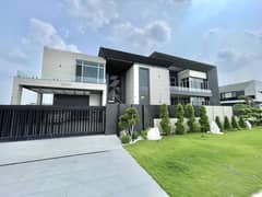 4 Kanal House For Sale With Full Basement 2 Kanal Lawn