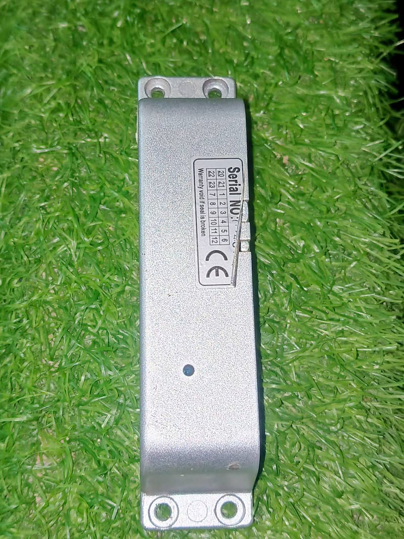 lock fingerprint and keypad access control device. 2