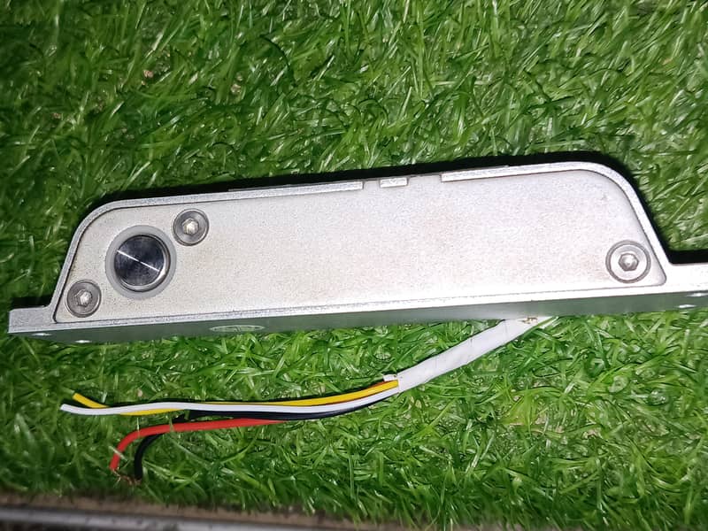 lock fingerprint and keypad access control device. 4