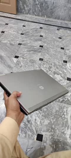 HP Cor i 5th 1st Generation Elitebook