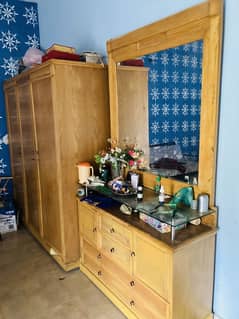bedroom ser in good condition and good price