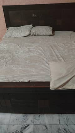 bed with metres sale Rs 20000