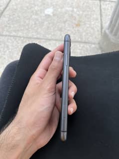 Iphone 11 64 GB pta approved