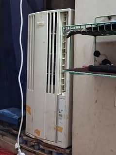 window AC urgent sale