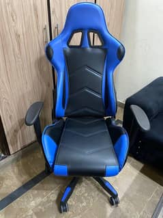 Global Razer Gaming Chair – Used (Good Condition)