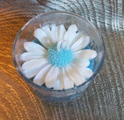hand made scented daisy candles
