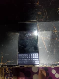 2 sim working 4 mahina  screen careck hy
