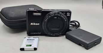 Nikon Coolpix s7000 compact digital camera