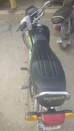 honda cd 70 bike 2023 model  urgent sale