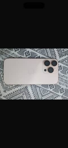 Iphone 16 pro jv with box and original apple adopter